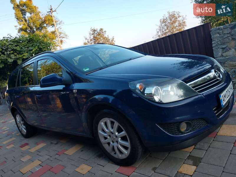 Універсал Opel Astra 2010 в Звягелі фото 12 Універсал Opel Astra 2010 в Звягелі