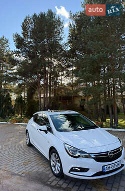 Хэтчбек Opel Astra 2017 в 