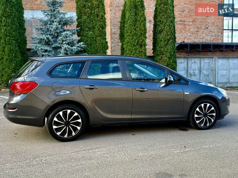 Универсал Opel Astra 2011 в Ровно фото 6 Универсал Opel Astra 2011 в Ровно
