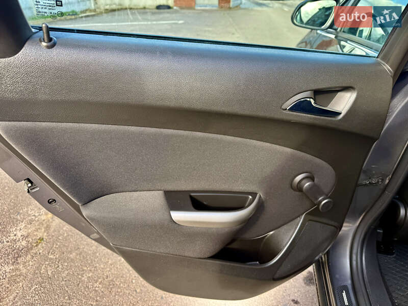 Универсал Opel Astra 2011 в Ровно фото 18 Универсал Opel Astra 2011 в Ровно