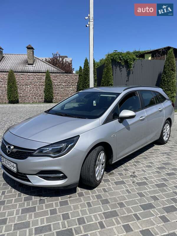 Универсал Opel Astra 2019 в Кропивницком