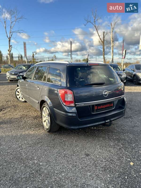 Універсал Opel Astra 2008 в Білогородці