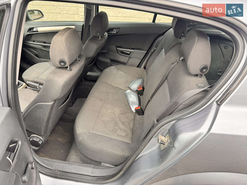 Хэтчбек Opel Astra 2009 в Луцке