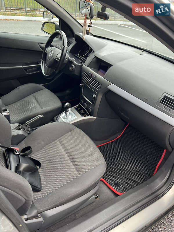 Хэтчбек Opel Astra 2006 в Харькове