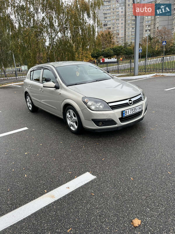 Хэтчбек Opel Astra 2006 в Харькове