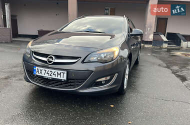 Універсал Opel Astra 2013 в Харкові