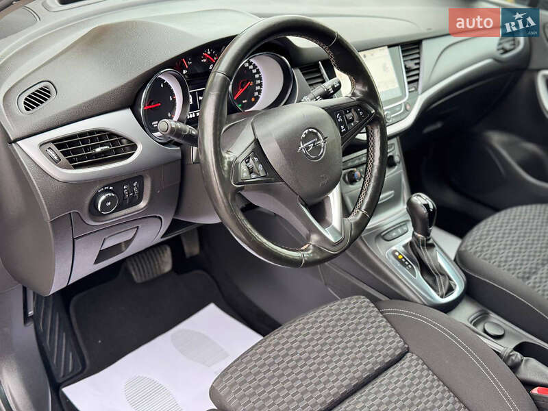 Универсал Opel Astra 2018 в Дрогобыче