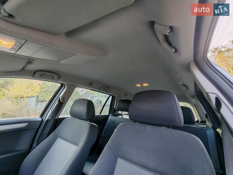 Универсал Opel Astra 2010 в Харькове