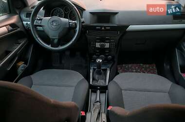 Универсал Opel Astra 2010 в 