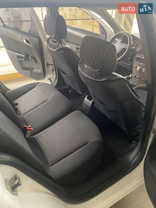 Мінівен Opel Astra 2005 в Буковеле