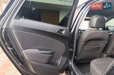 Универсал Opel Astra 2012 в 