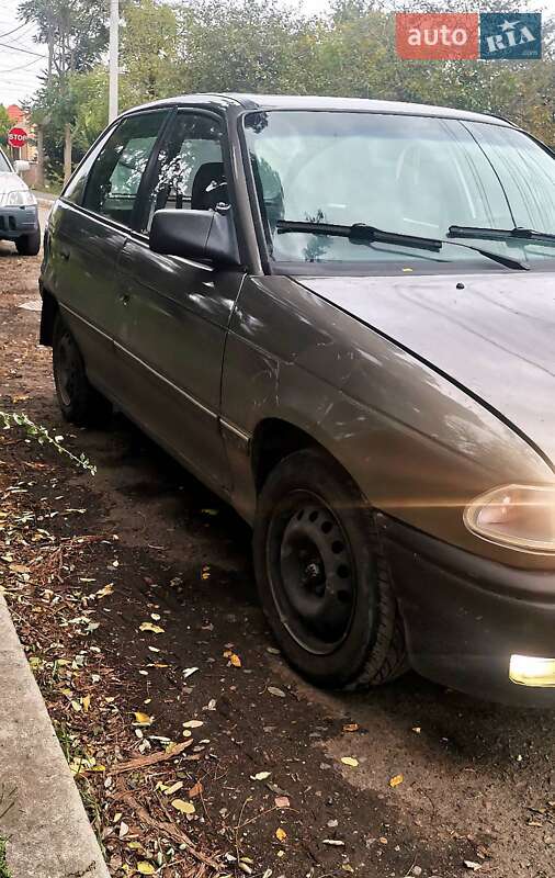 Хэтчбек Opel Astra 1995 в Измаиле