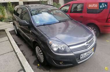 Универсал Opel Astra 2010 в Тернополе