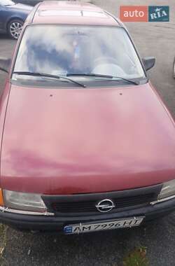 Универсал Opel Astra 1992 в Коростене
