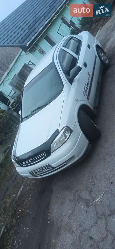 Седан Opel Astra 1999 в Кропивницком