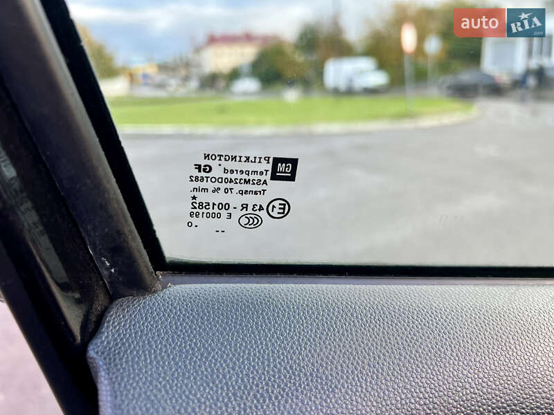 Универсал Opel Astra 2010 в Дубно