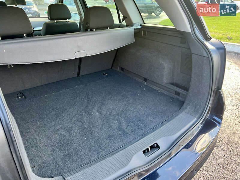 Универсал Opel Astra 2010 в Дубно