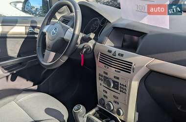 Универсал Opel Astra 2008 в 