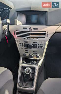 Универсал Opel Astra 2008 в 