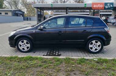 Хэтчбек Opel Astra 2008 в 