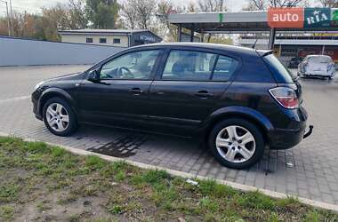 Хэтчбек Opel Astra 2008 в 