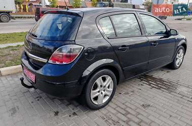 Хэтчбек Opel Astra 2008 в 