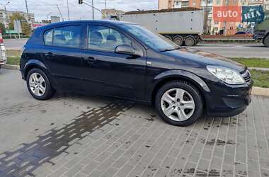 Хэтчбек Opel Astra 2008 в 