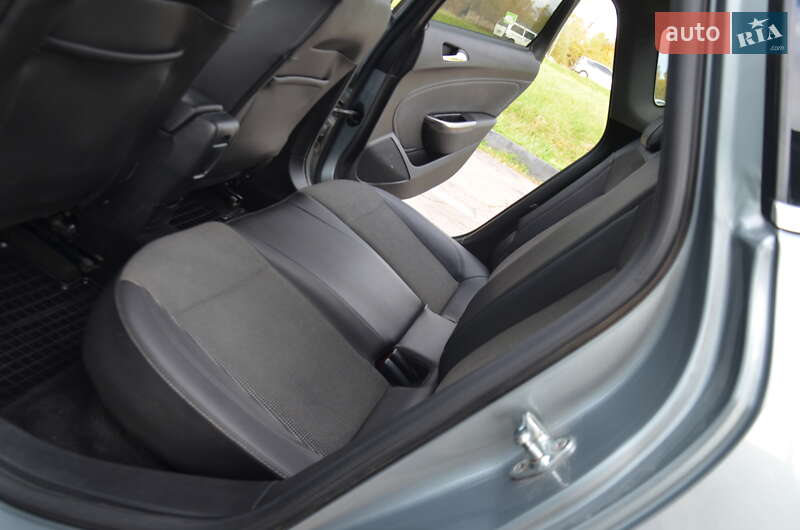 Хэтчбек Opel Astra 2012 в Дрогобыче
