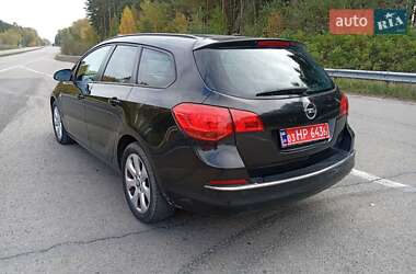 Универсал Opel Astra 2013 в 