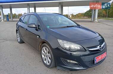 Универсал Opel Astra 2013 в 