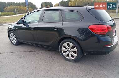 Универсал Opel Astra 2013 в 