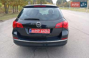 Универсал Opel Astra 2013 в 