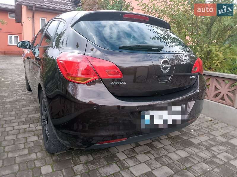 Хэтчбек Opel Astra 2012 в Ровно фото 11 Хэтчбек Opel Astra 2012 в Ровно