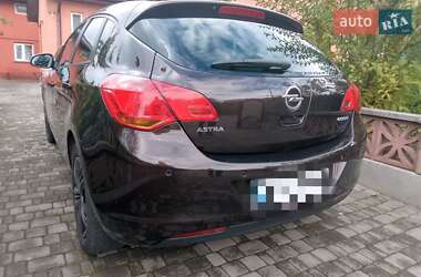 Хетчбек Opel Astra 2012 в  фото 11 Хетчбек Opel Astra 2012 в