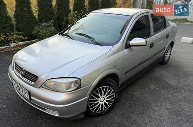 Седан Opel Astra 2001 в Киеве