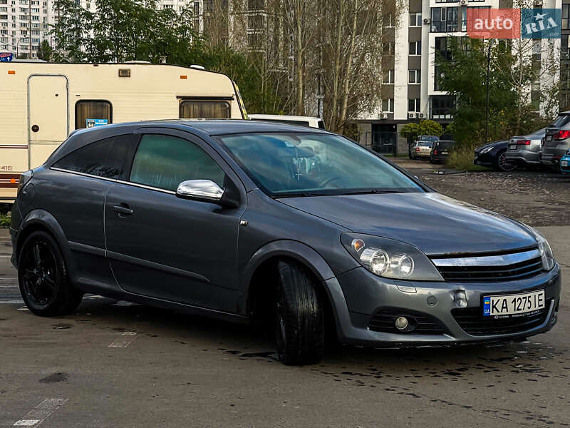 Хэтчбек Opel Astra 2005 в Киеве