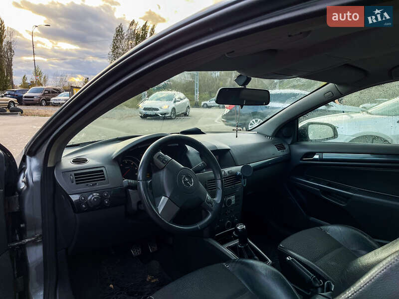 Хэтчбек Opel Astra 2005 в Киеве