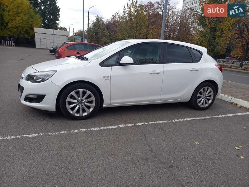 Хэтчбек Opel Astra 2013 в Черкассах фото 3 Хэтчбек Opel Astra 2013 в Черкассах