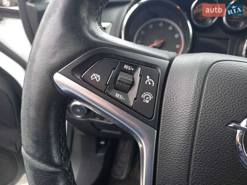 Хэтчбек Opel Astra 2013 в Черкассах фото 18 Хэтчбек Opel Astra 2013 в Черкассах