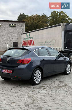 Хэтчбек Opel Astra 2009 в 