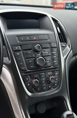 Хэтчбек Opel Astra 2009 в 