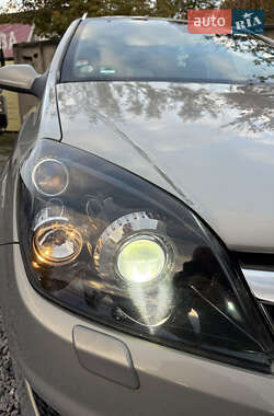 Универсал Opel Astra 2009 в 
