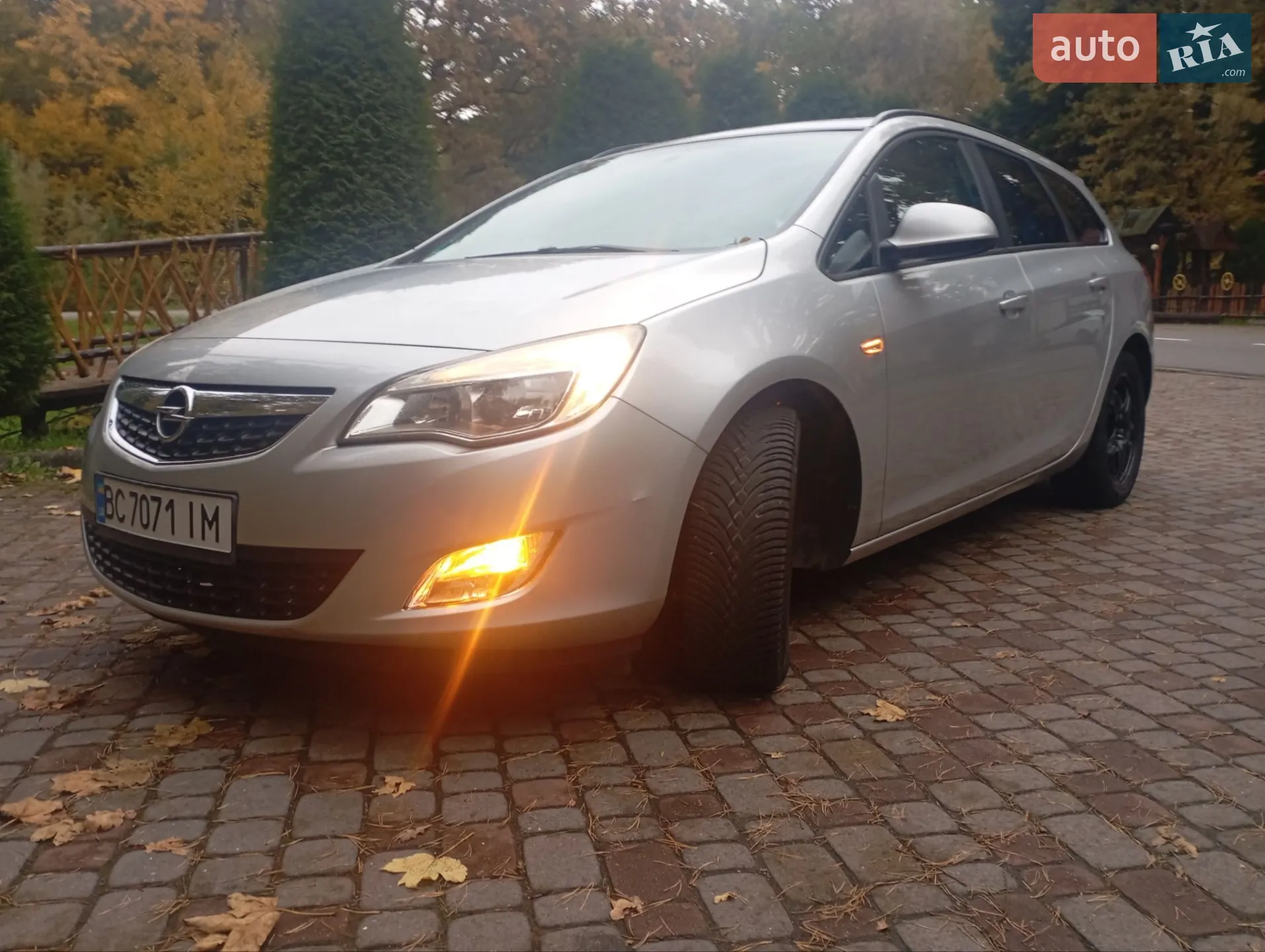 2011 Opel Astra - мініатюра 2