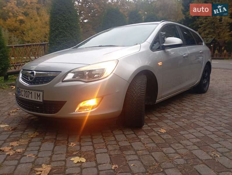Універсал Opel Astra 2011 в Дрогобичі фото 2 Універсал Opel Astra 2011 в Дрогобичі