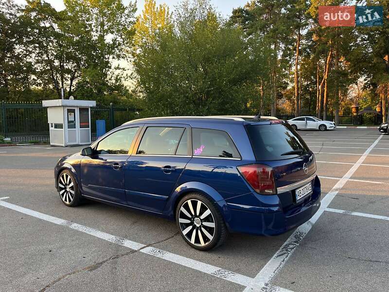 Универсал Opel Astra 2004 в Харькове фото Универсал Opel Astra 2004 в Харькове