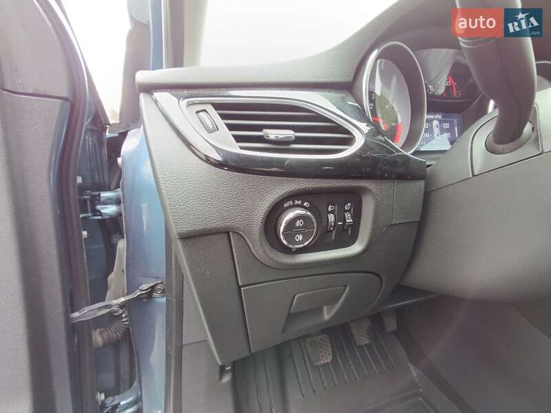 Универсал Opel Astra 2017 в Василькове