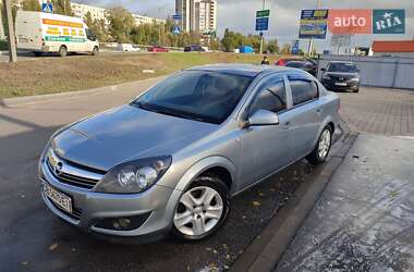 Седан Opel Astra 2012 в Киеве