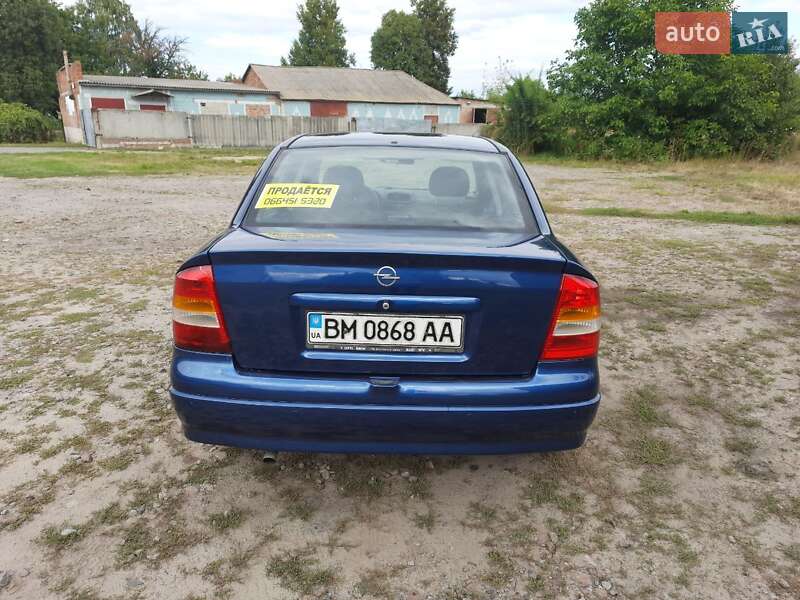 Седан Opel Astra 2005 в Путивле