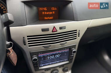Хэтчбек Opel Astra 2007 в 