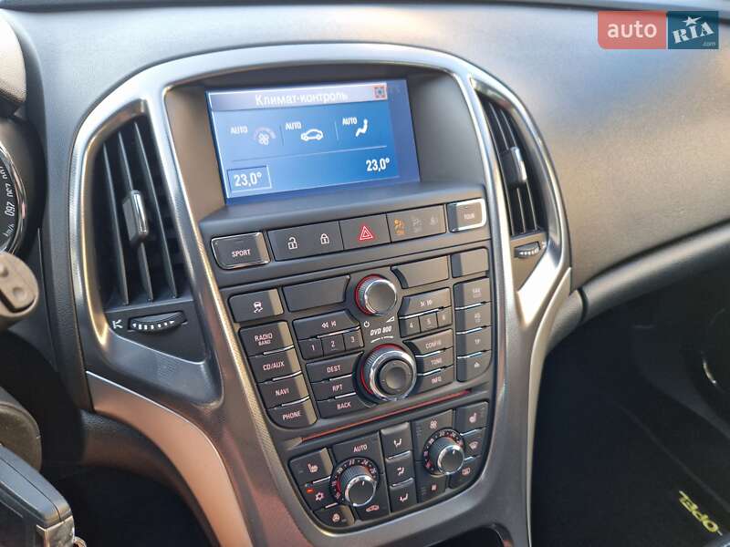 Універсал Opel Astra 2012 в Києві